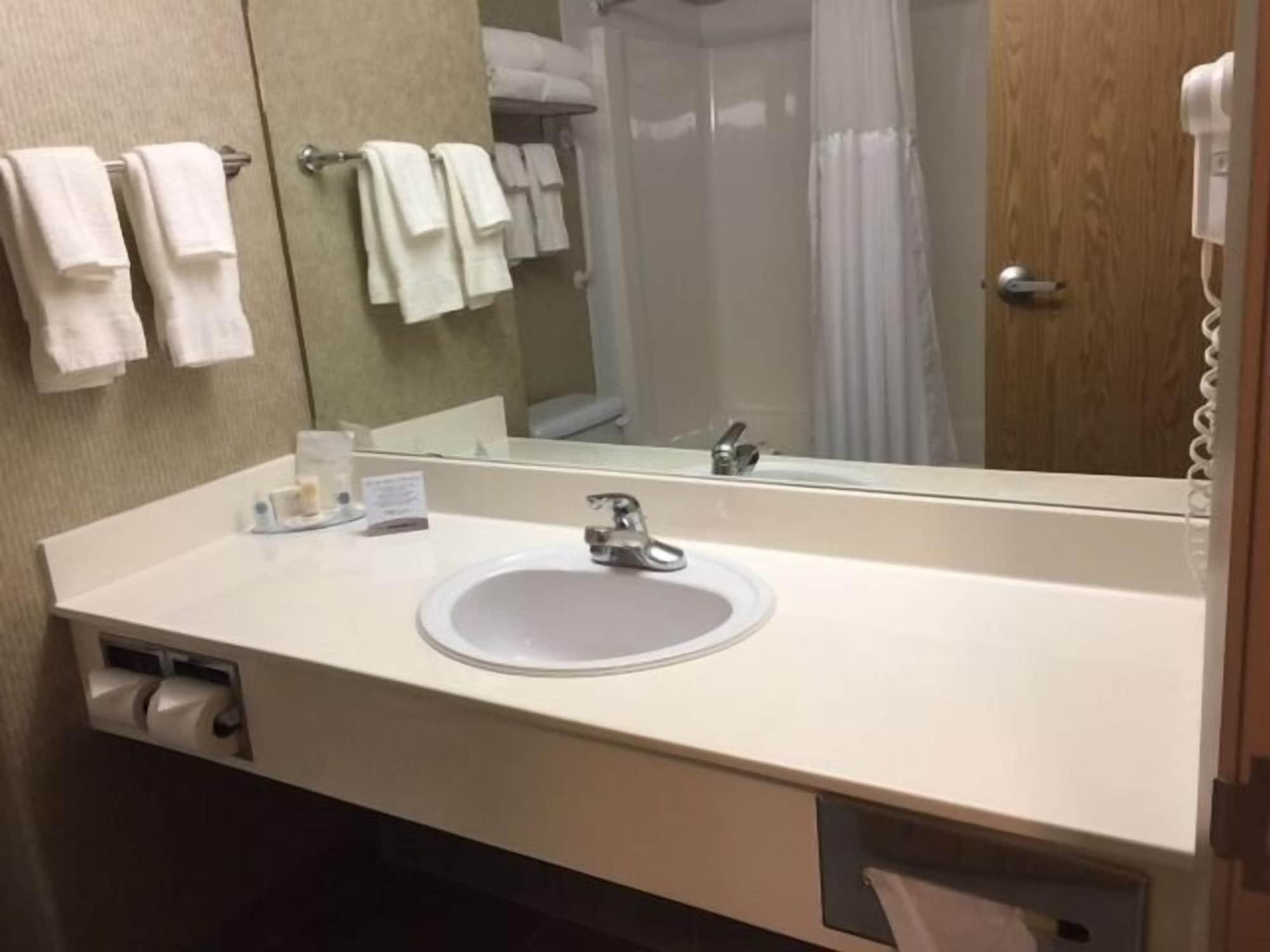 Comfort Inn & Suites Salmon Arm Kültér fotó