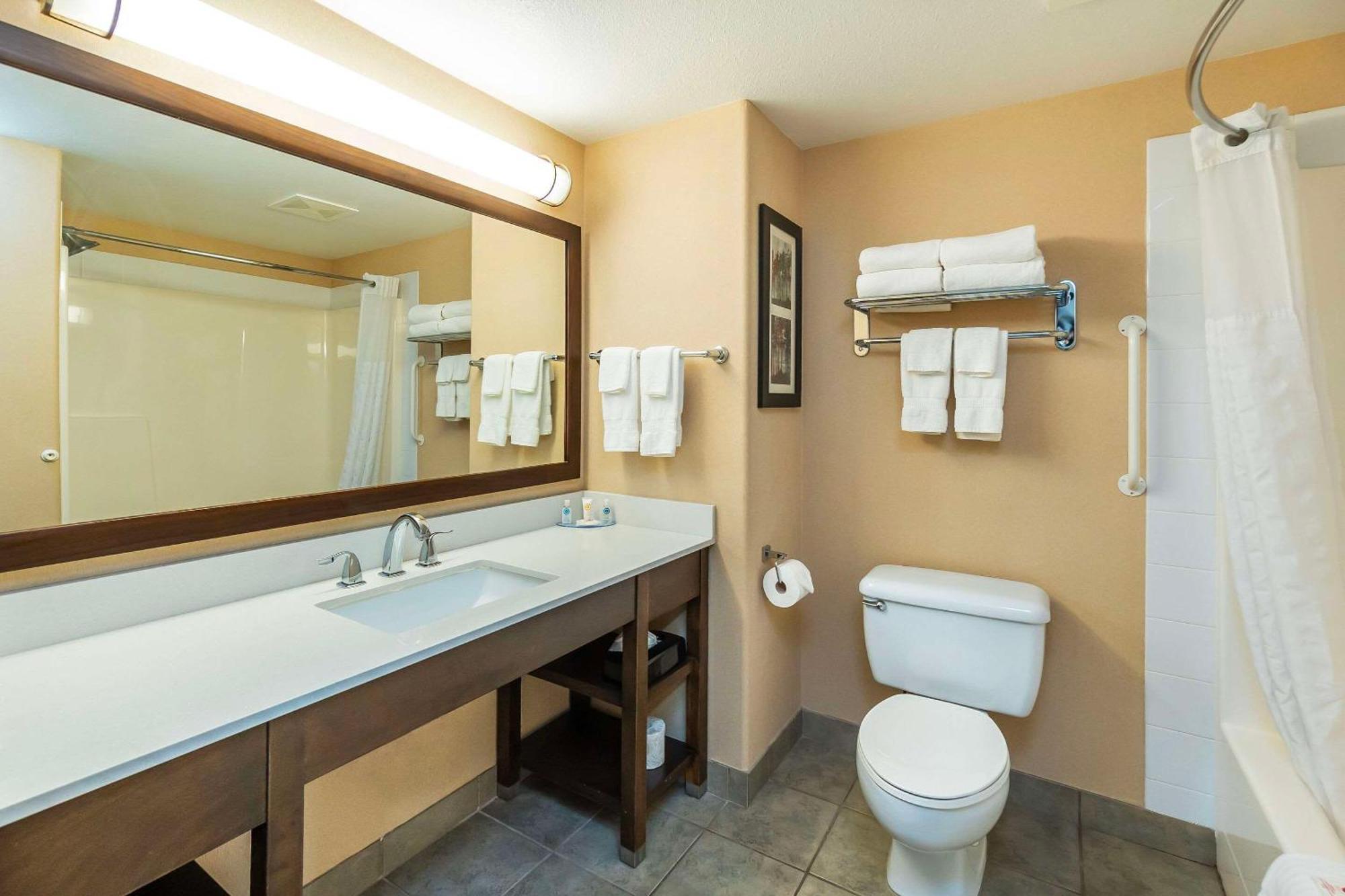 Comfort Inn & Suites Salmon Arm Kültér fotó