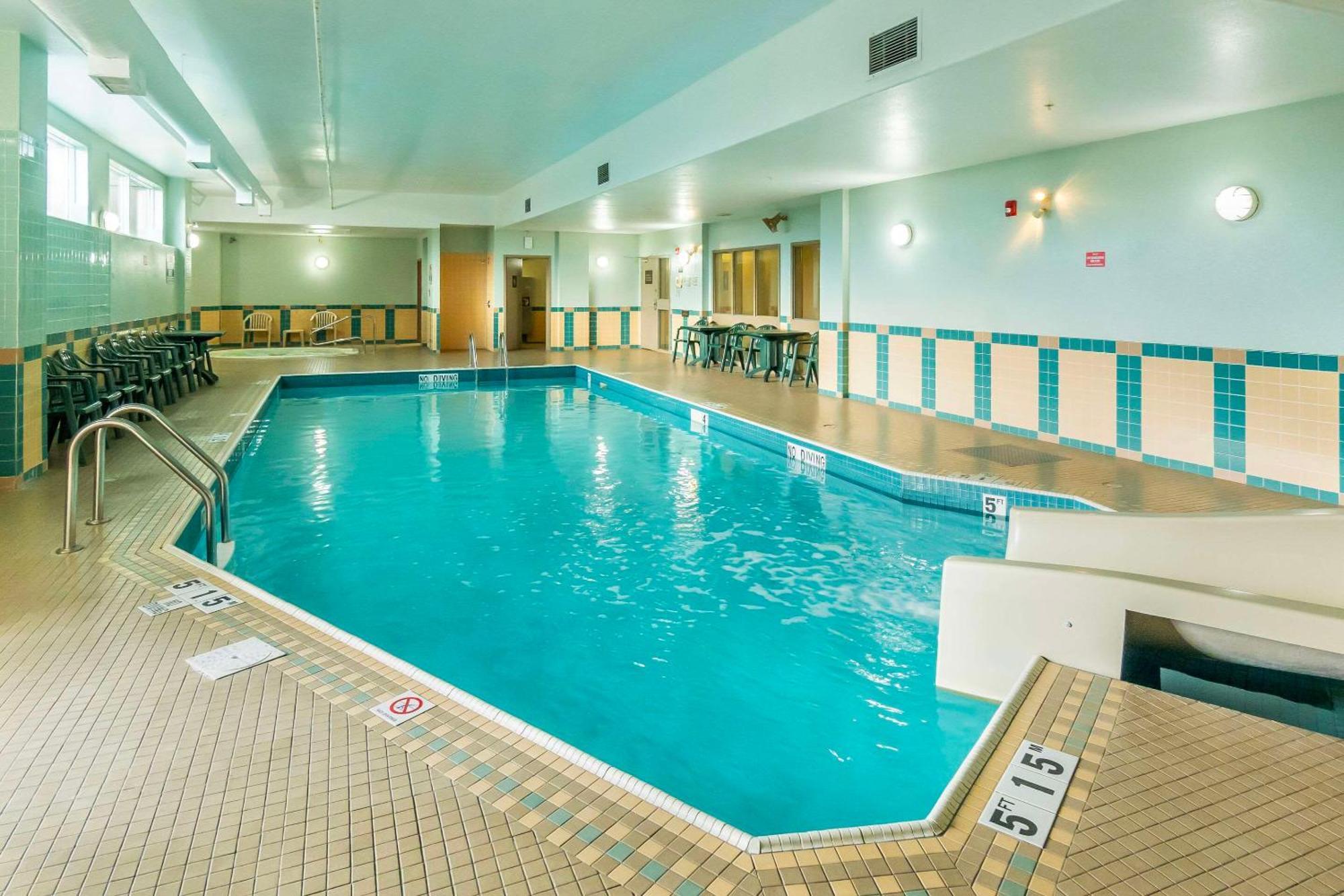 Comfort Inn & Suites Salmon Arm Kültér fotó
