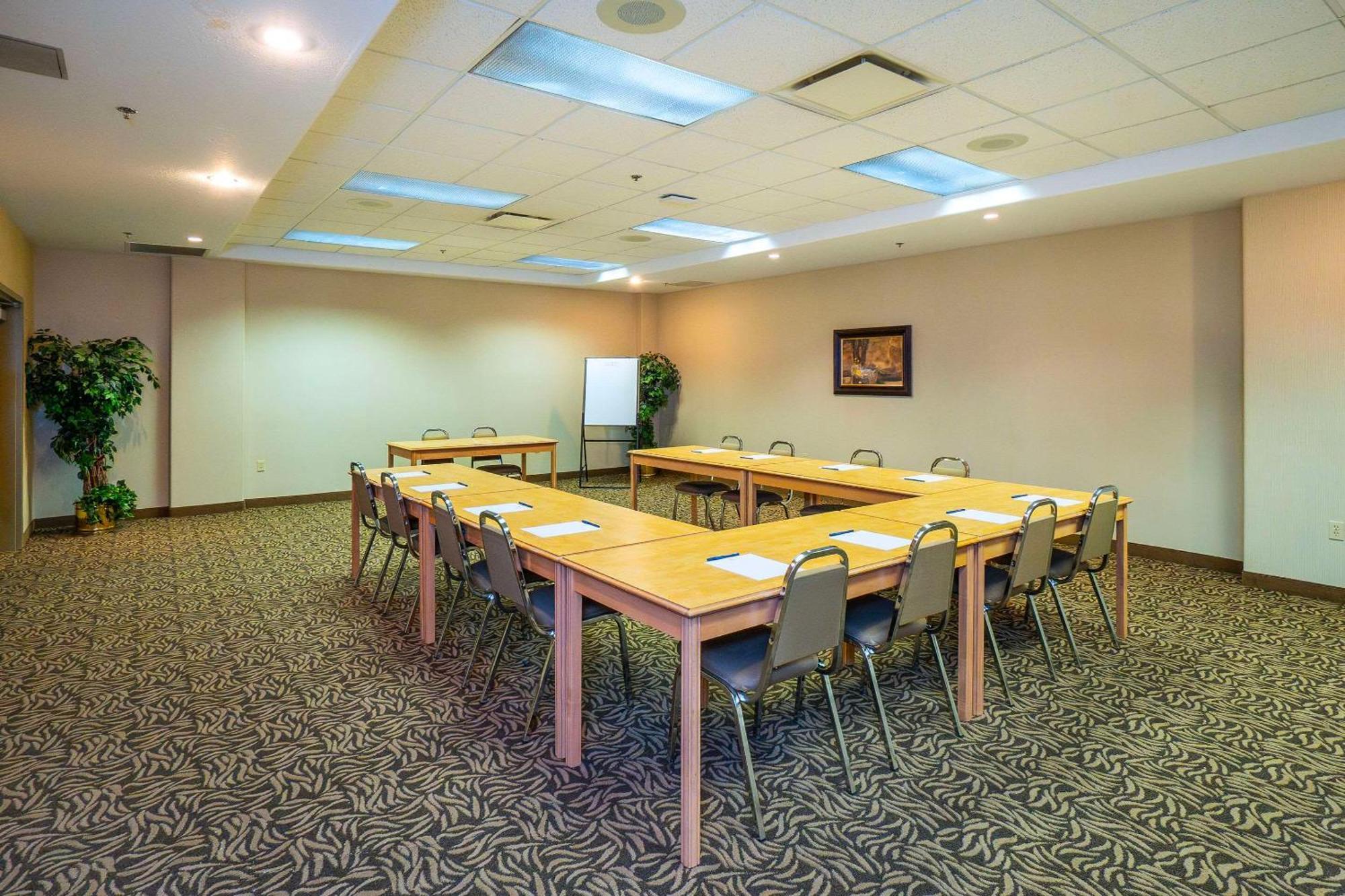 Comfort Inn & Suites Salmon Arm Kültér fotó