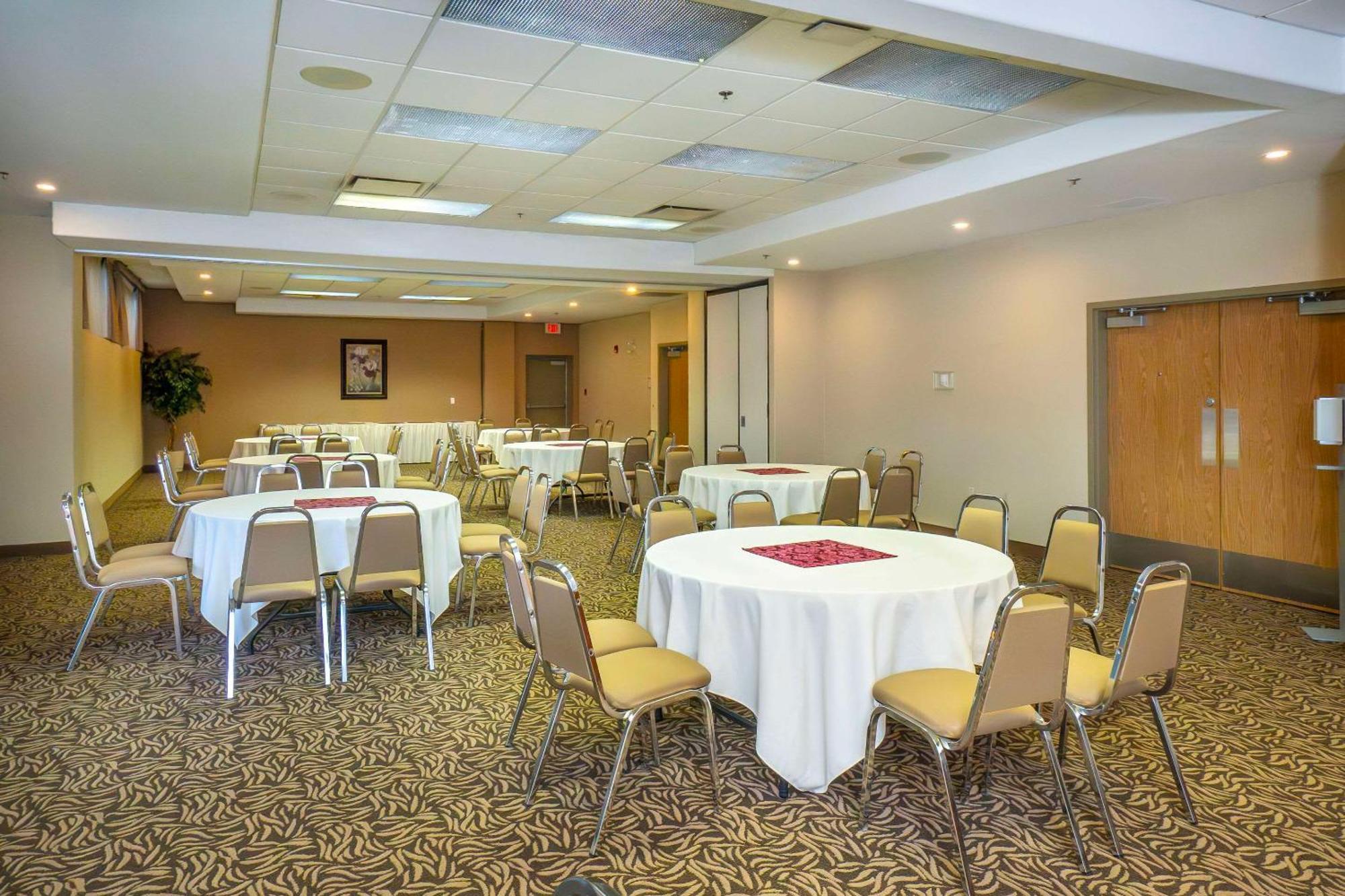 Comfort Inn & Suites Salmon Arm Kültér fotó